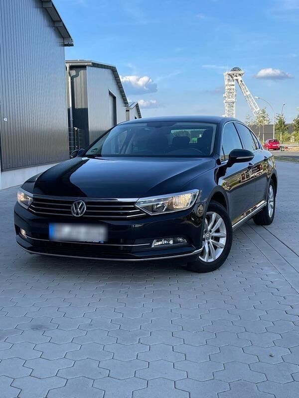 Schwarz Gebraucht 2016 VW Passat Comfortline Limousine | 14.500 € (Guter Preis) - Bild 1/4