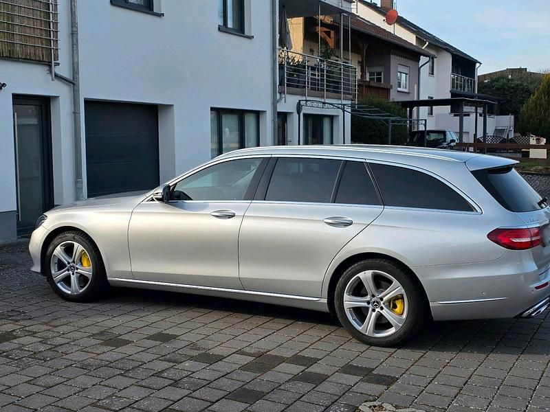 Gebraucht Mercedes E350 258 PS (189 kW) 2017 Silber Kombi
