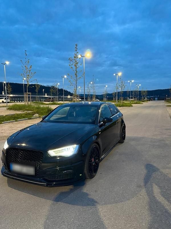 Schwarz Gebraucht 2015 Audi A3 S-Line Coupé | 14.000 € (Fairer Preis) - Bild 1/4