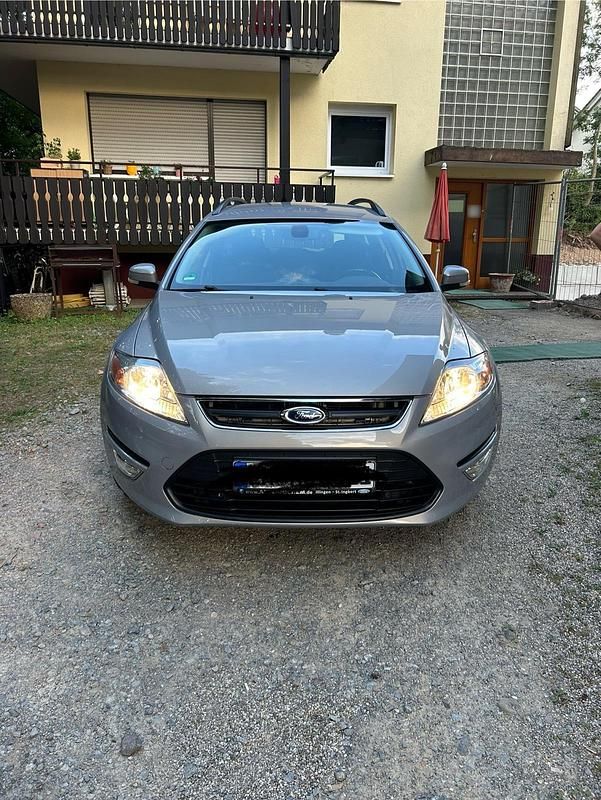 Gebraucht Ford Mondeo 140 PS (102 kW) 2011 Grau Kombi