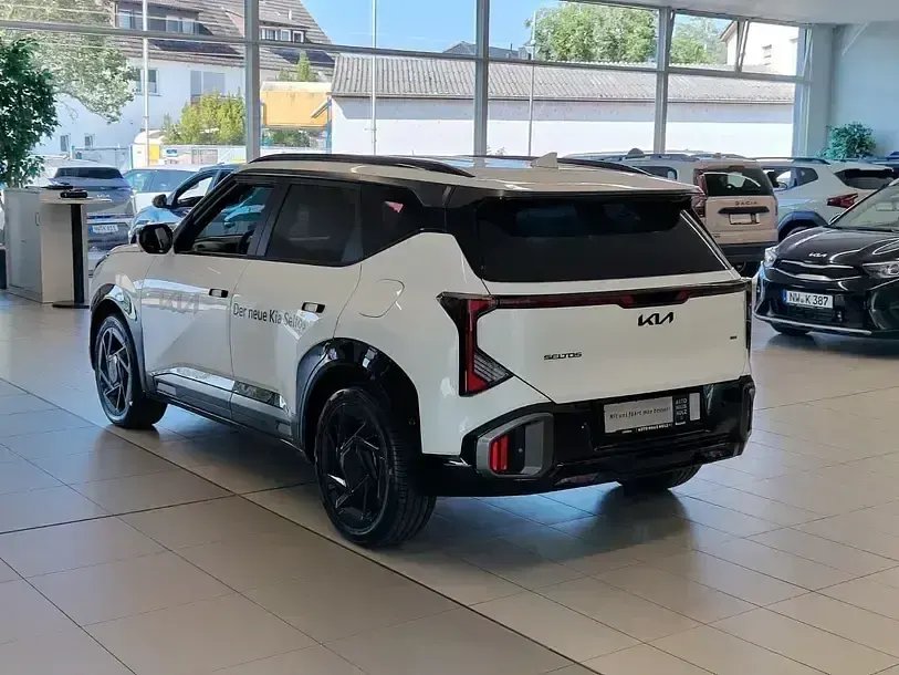 Neu Kia Seltos X-Line 179 PS (131 kW) 2026 Snow white pearl SUV