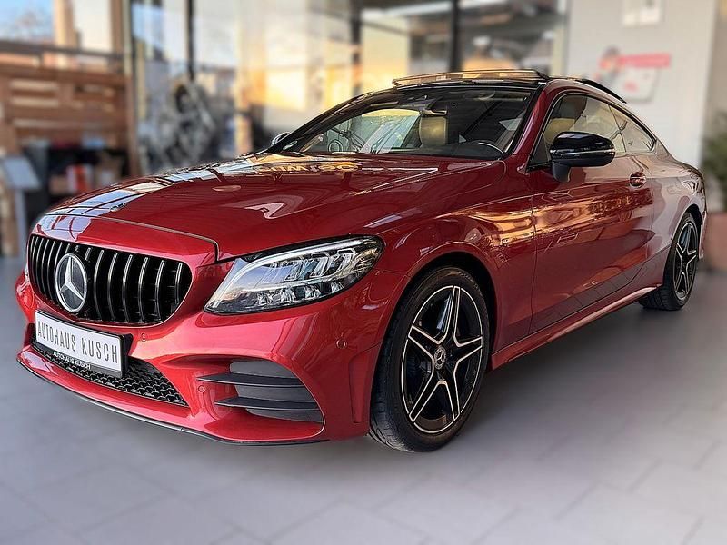 Gebraucht Mercedes C220 AMG 194 PS (142 kW) 2019 Rot Coupé