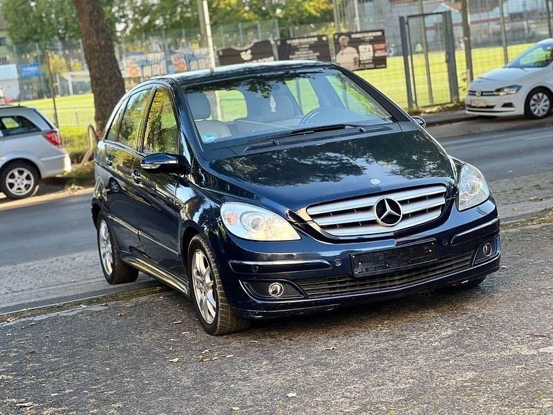 Blau Gebraucht 2006 Mercedes B200 Van / Kleinbus | 2.890 € (Guter Preis) - Bild 1/4