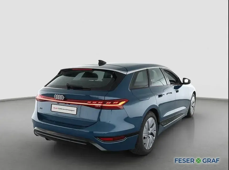 Begagnad Audi A6 e-tron Performance 269 kW (367 HK) 2025 Blå Kombi