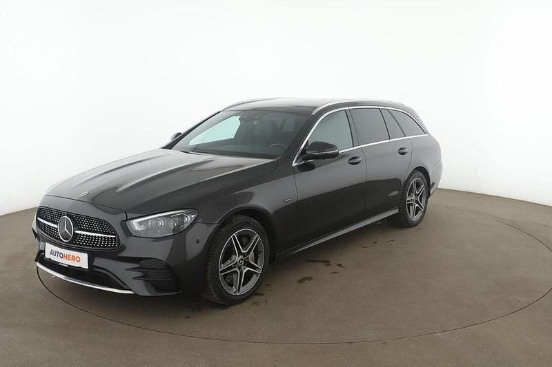 Gebraucht Mercedes E300 AMG line 122 PS (89 kW) 2021 Kombi