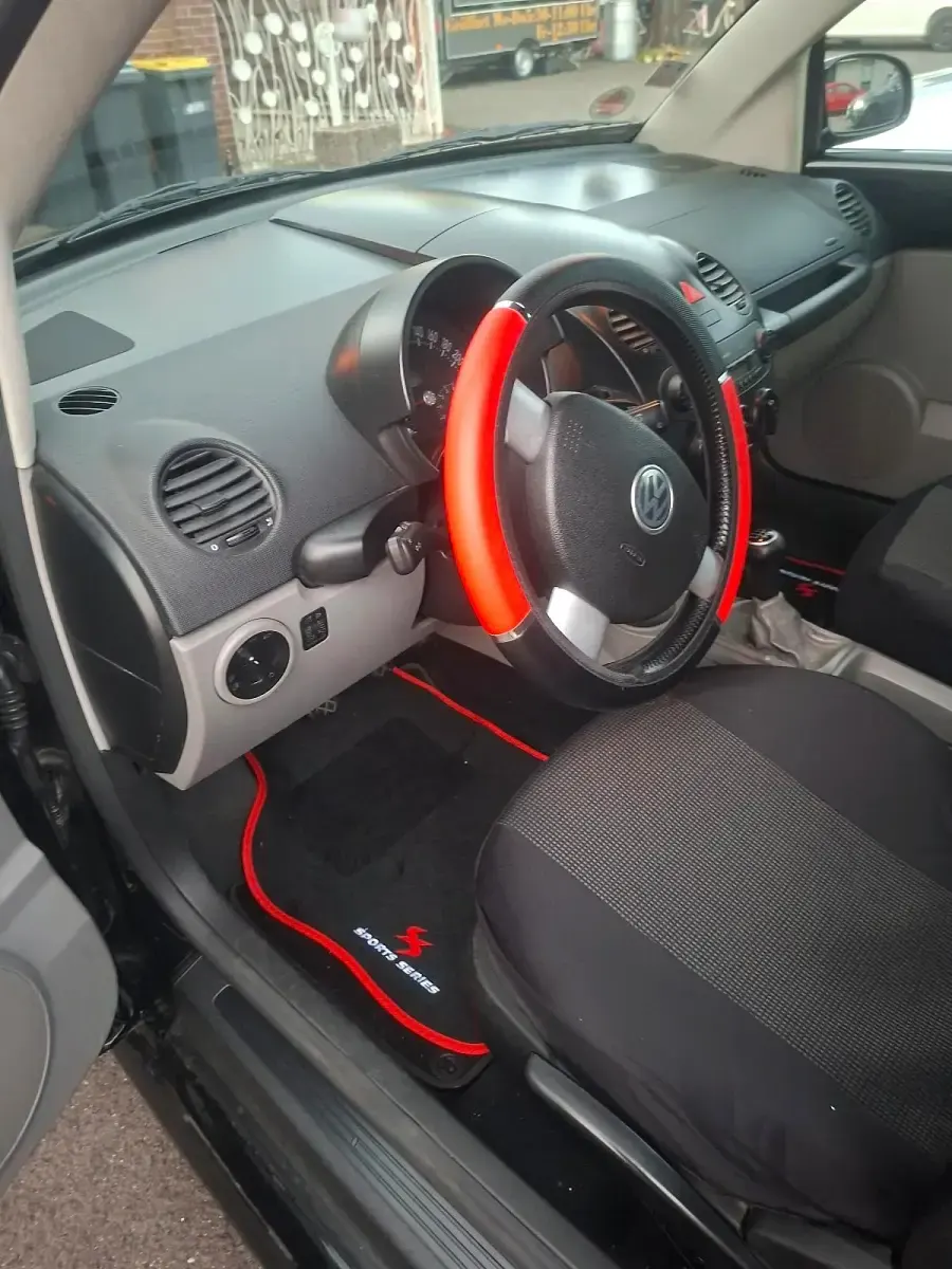 Gebraucht VW New Beetle 102 PS (75 kW) 2004 Schwarz Kleinwagen