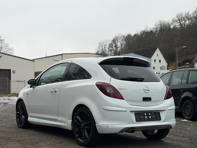 Second-hand Opel Corsa OPC 80 CP (58 kW) 2007 Alb Hatchback