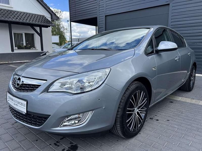Gebraucht Opel Astra Design Edition 116 PS (85 kW) 2011 Grau Limousine