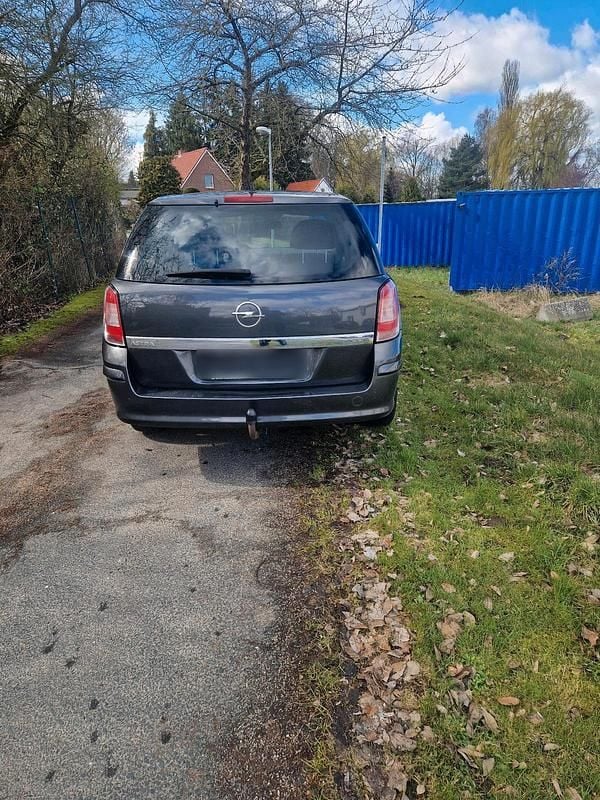 Gebraucht Opel Astra 90 PS (66 kW) 2010 Grau Kombi