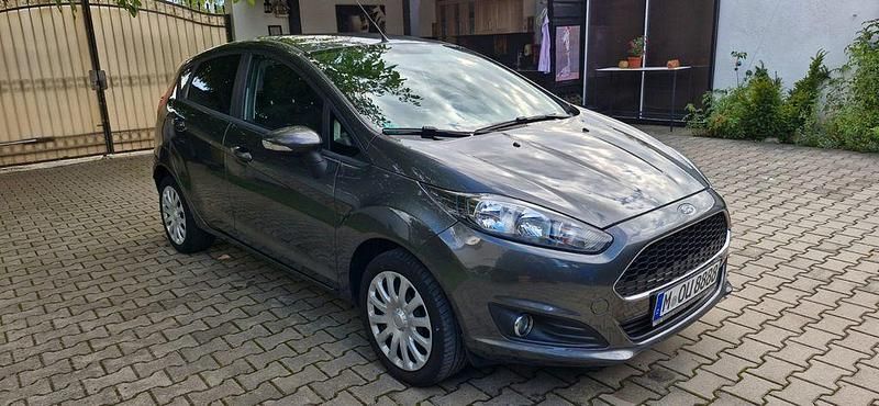 Gebraucht Ford Fiesta Celebration 101 PS (74 kW) 2016 Grau Kleinwagen