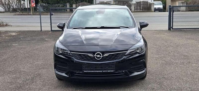 Gebraucht Opel Astra 131 PS (96 kW) 2022 Schwarz Limousine