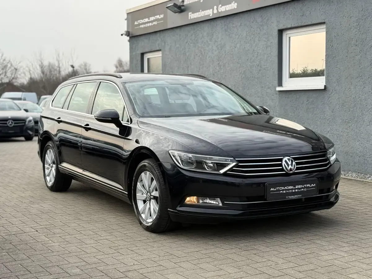 Gebraucht VW Passat Comfortline 150 PS (110 kW) 2017 Schwarz Kombi