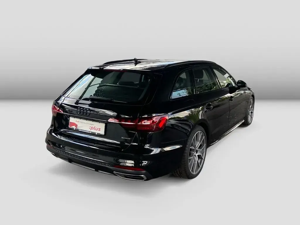 Gebraucht Audi A4 S-Line 286 PS (210 kW) 2023 Mythosschwarz metallic Kombi
