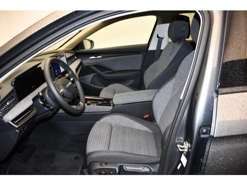 Gebraucht Skoda Superb Selection 150 PS (110 kW) 2025 Kombi