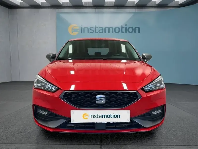 Używany Seat Leon 204 KM (150 kW) 2022 Czerwony Hatchback