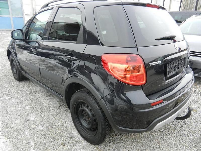 Gebraucht Suzuki SX4 120 PS (88 kW) 2011 Schwarz Kleinwagen