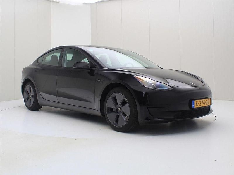 Gebraucht Tesla Model 3 Standard Range 225 kW (306 PS) 2021 Schwarz Limousine