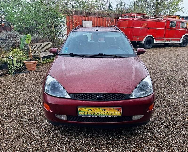 Usata Ford Focus 101 CV (74 kW) 2000 Rosso Station wagon