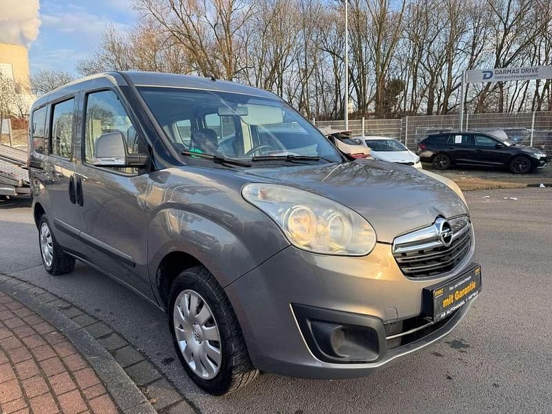 Gebraucht Opel Combo Edition 95 PS (69 kW) 2012 Grau Van / Kleinbus