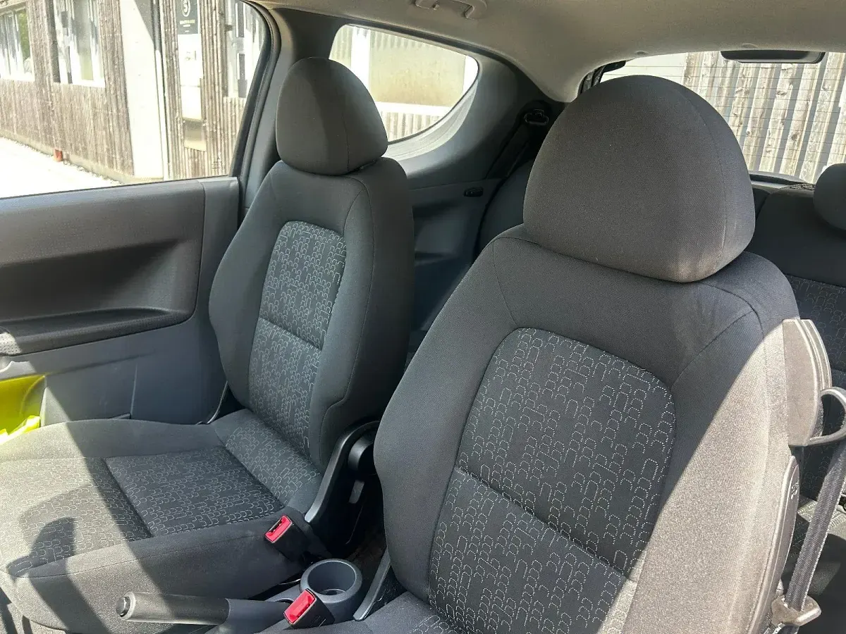 Gebraucht Mitsubishi Colt 95 PS (69 kW) 2013 Blau Kleinwagen