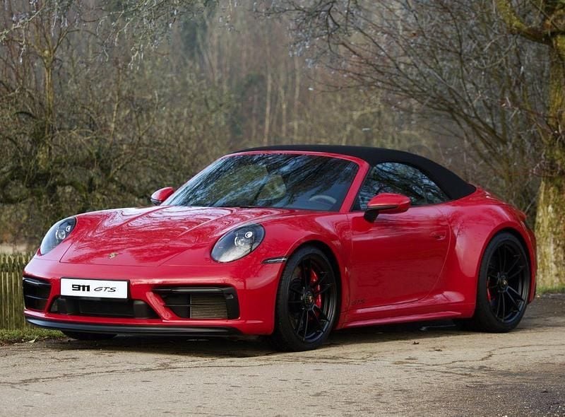 Gebraucht Porsche 992 480 PS (353 kW) 2023 Rot Cabrio