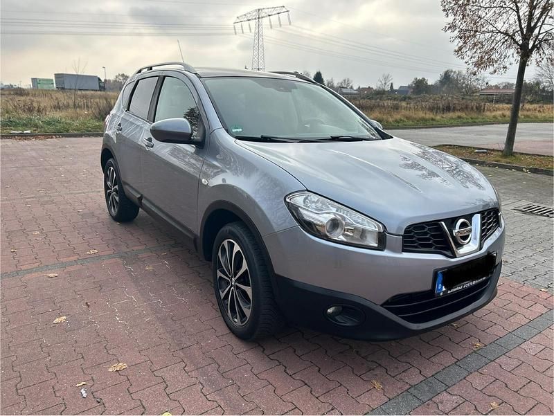 Grau Gebraucht 2011 Nissan Qashqai SUV | 4.400 € (Superpreis) - Bild 1/4