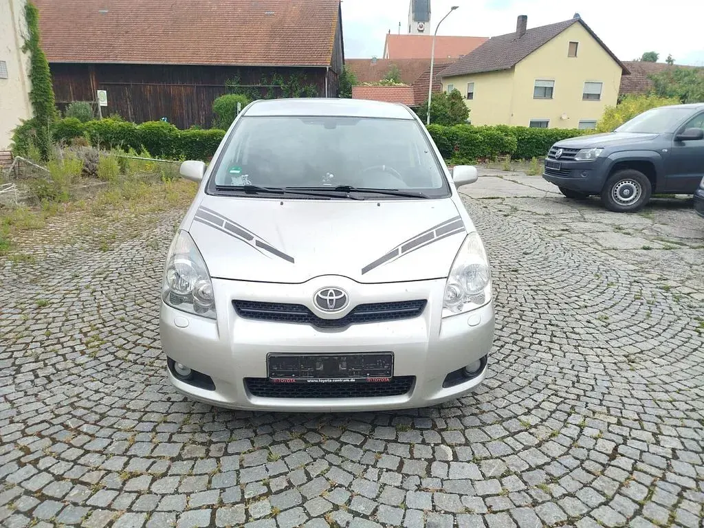Gebraucht Toyota Corolla Verso Executive 177 PS (130 kW) 2009 Grün Van / Kleinbus