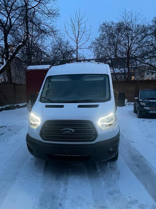 Gebraucht Ford Transit Trend 131 PS (96 kW) 2019 Weiß Van / Kleinbus