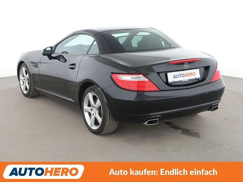 Gebraucht Mercedes SLK200 184 PS (135 kW) 2015 Schwarz Cabrio