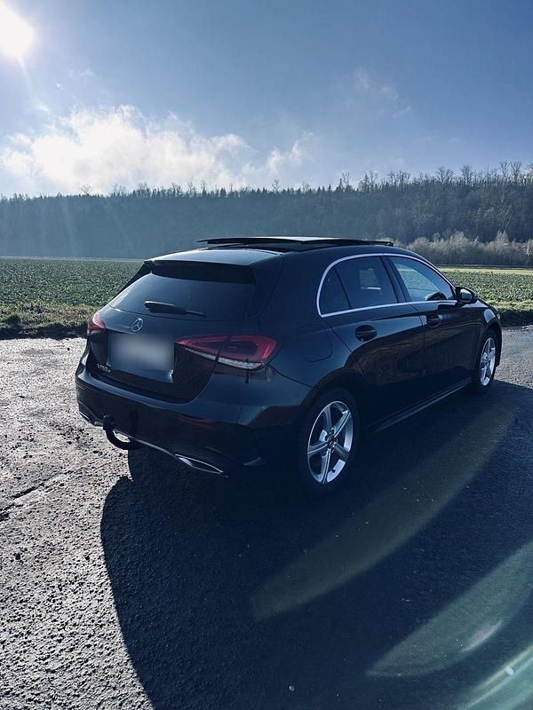 Second-hand Mercedes E250 160 CP (117 kW) 2020 Negru Berlinǎ