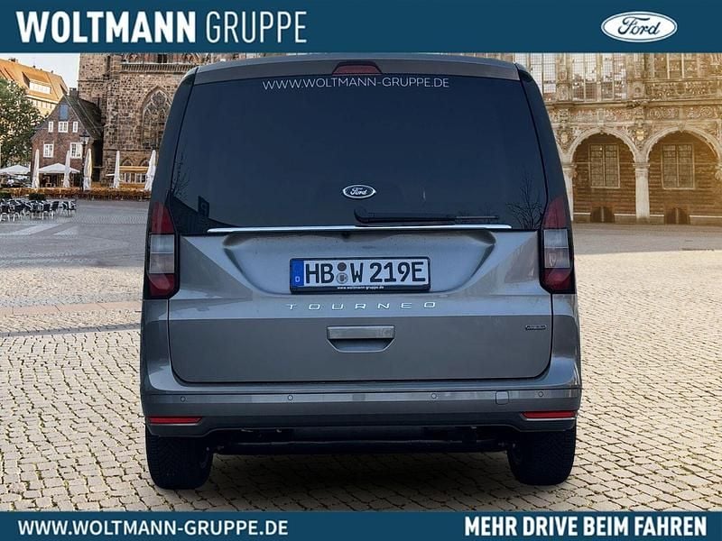 Gebraucht Ford Tourneo Titanium 116 PS (85 kW) 2025 Silber Van / Kleinbus