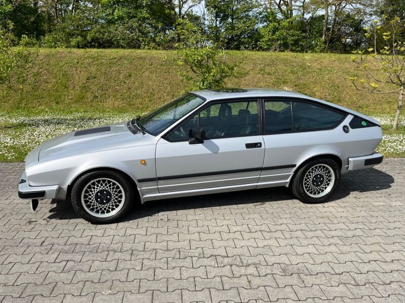 Gebraucht Alfa Romeo GTV 158 PS (116 kW) 1983 Silber Coupé