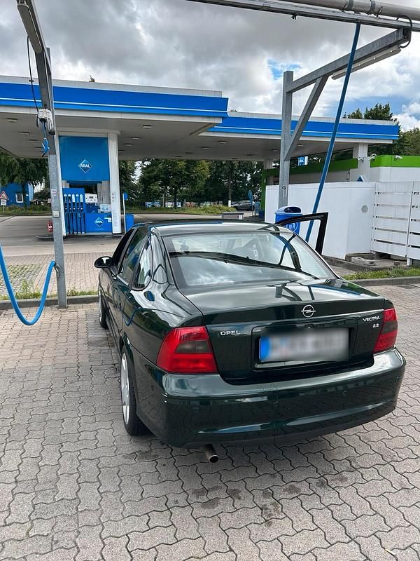 Gebraucht Opel Vectra 147 PS (108 kW) 2001 Grün Limousine