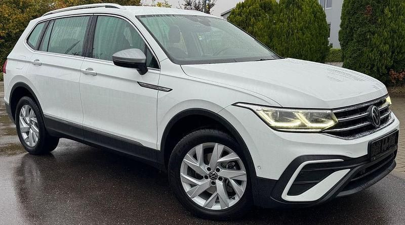 Weiß Gebraucht 2023 VW Tiguan Allspace Life SUV | 21.999 € (Fairer Preis) - Bild 1/4