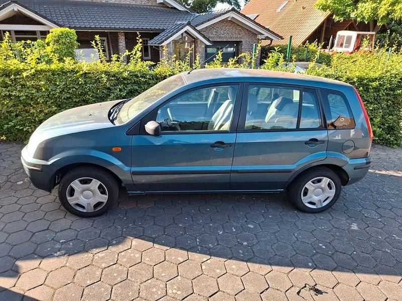 Grün Gebraucht 2003 Ford Fusion Limousine | 999 € (Superpreis) - Bild 1/4