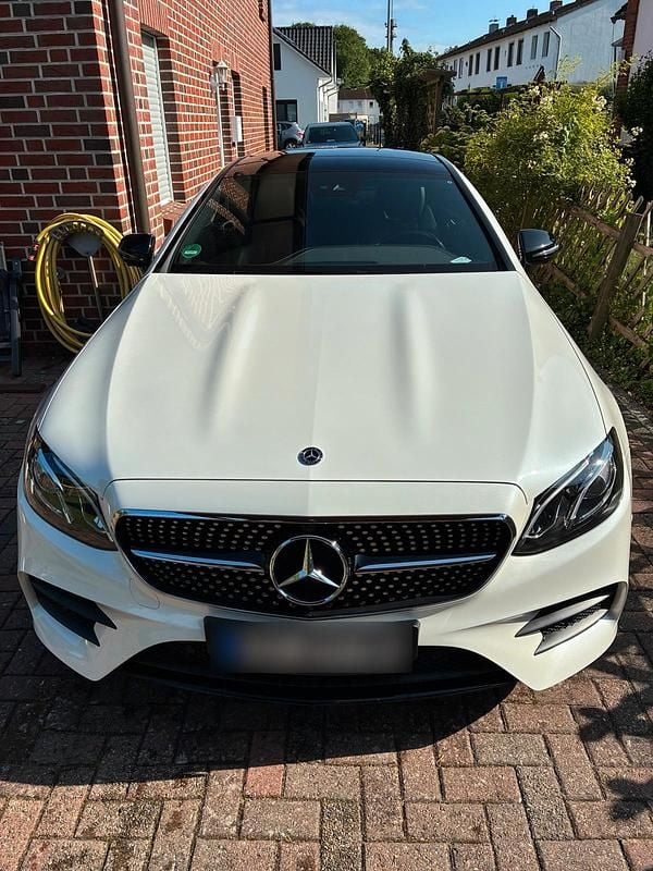 Gebraucht Mercedes E300 AMG 245 PS (180 kW) 2018 Weiß Coupé
