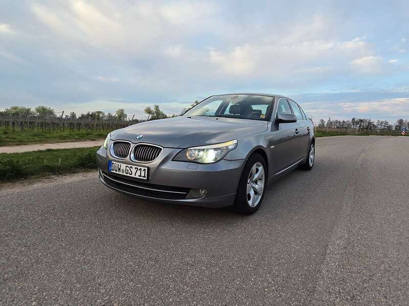 Silber Gebraucht 2009 BMW 530 Limousine | 6.950 € (Fairer Preis) - Bild 1/4