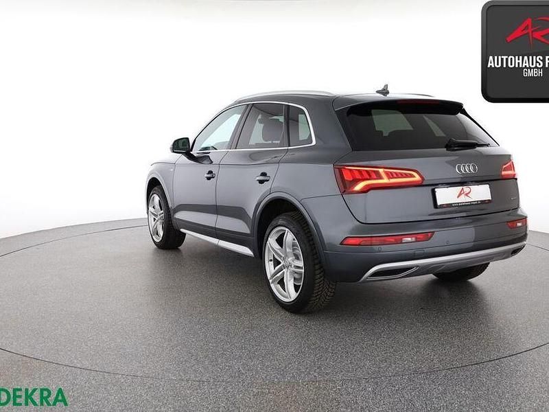 Gebraucht Audi Q5 S-Line 245 PS (180 kW) 2019 Daytonagrau perleffekt SUV