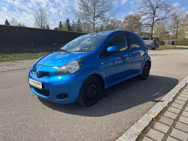 Gebraucht Toyota Aygo Edition 68 PS (50 kW) 2011 Blau Kleinwagen
