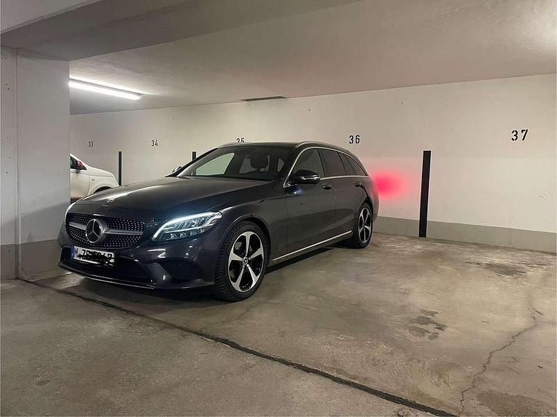 Grau Gebraucht 2019 Mercedes C220 Avantgarde Kombi | 23.999 € (Fairer Preis) - Bild 1/4