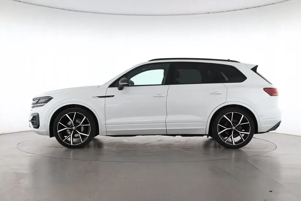 Gebraucht VW Touareg R-line 286 PS (210 kW) 2023 Oryxweiß perlmutteffekt SUV