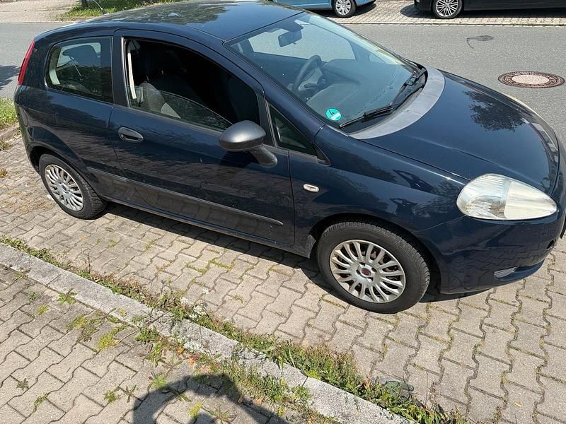 Schwarz Gebraucht 2009 Fiat Punto Kleinwagen | 1.250 € (Guter Preis) - Bild 1/4