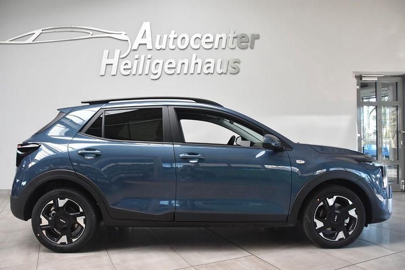 Neu Kia Stonic 101 PS (74 kW) 2026 Blau SUV