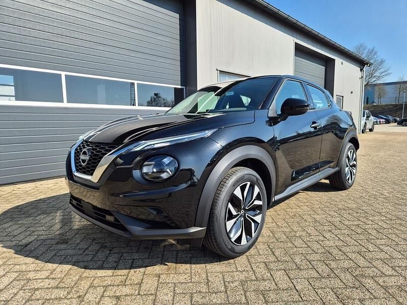 Neu Nissan Juke Acenta 114 PS (83 kW) 2026 Pearl black SUV