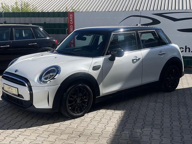Gebraucht Mini Cooper 136 PS (100 kW) 2023 Weiß Kleinwagen