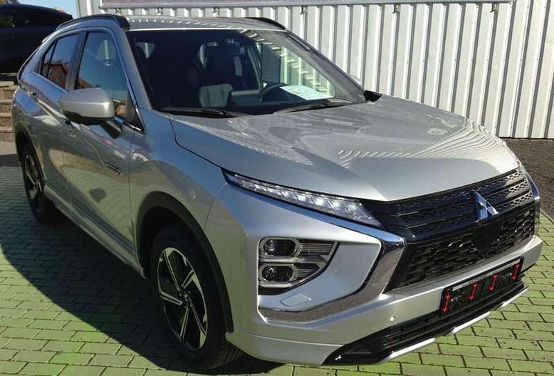 Neu Mitsubishi Eclipse Cross Select 188 PS (138 kW) 2025 Sterlingsilber SUV