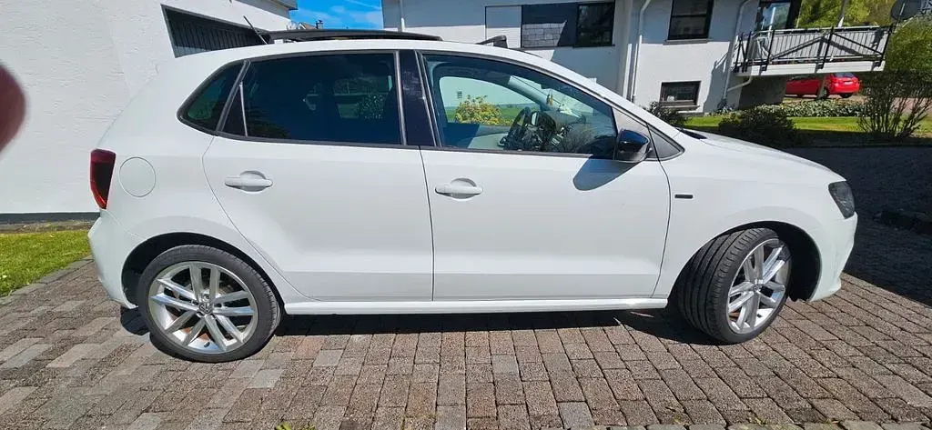 Second-hand VW Polo 90 CP (66 kW) 2014 Alb Berlinǎ
