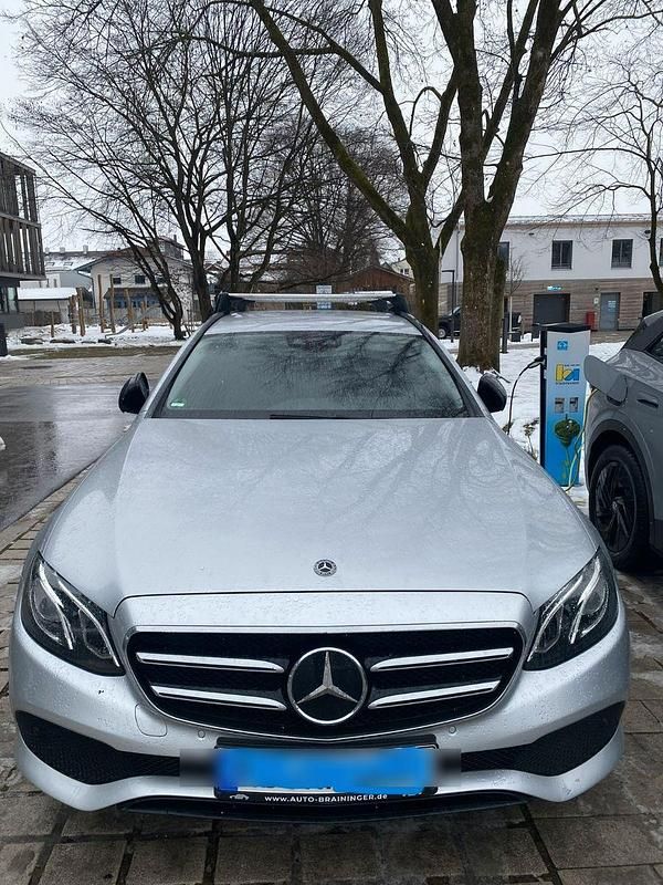 Silber Gebraucht 2020 Mercedes E300 Kombi | 27.800 € (Fairer Preis) - Bild 1/4