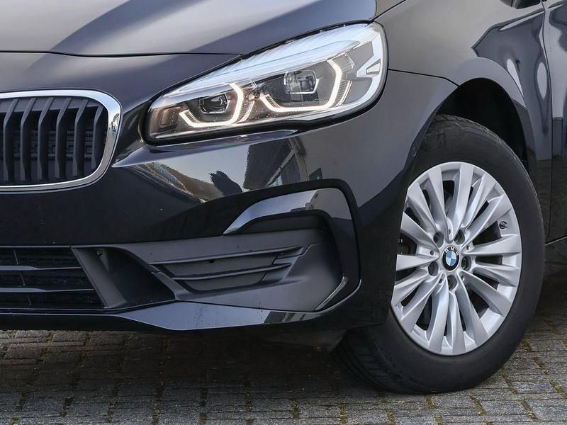 Używany BMW 218 Advantage 150 KM (110 kW) 2022 Czarny Minivan