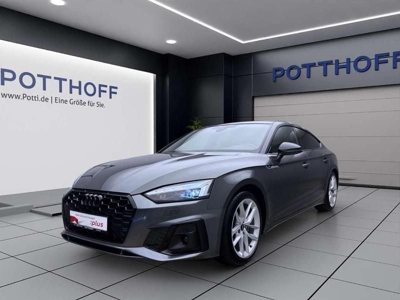 Grau Gebraucht 2022 Audi A5 Sportback S-Line Kleinwagen | 37.950 € (Fairer Preis) - Bild 1/4